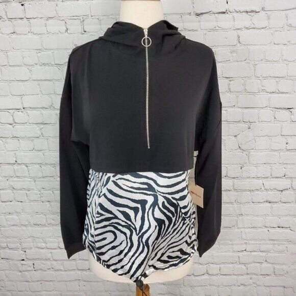 NWT SUPERDOWN 𝅺SUPERDOWN Tilly Zip up Jacket Black Zebra print S - Picture 2 of 8
